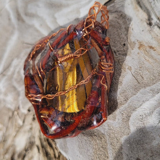 Tigers Eye Nested in Bloodwood